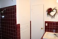 9Bathroom2a.jpg (50kb)